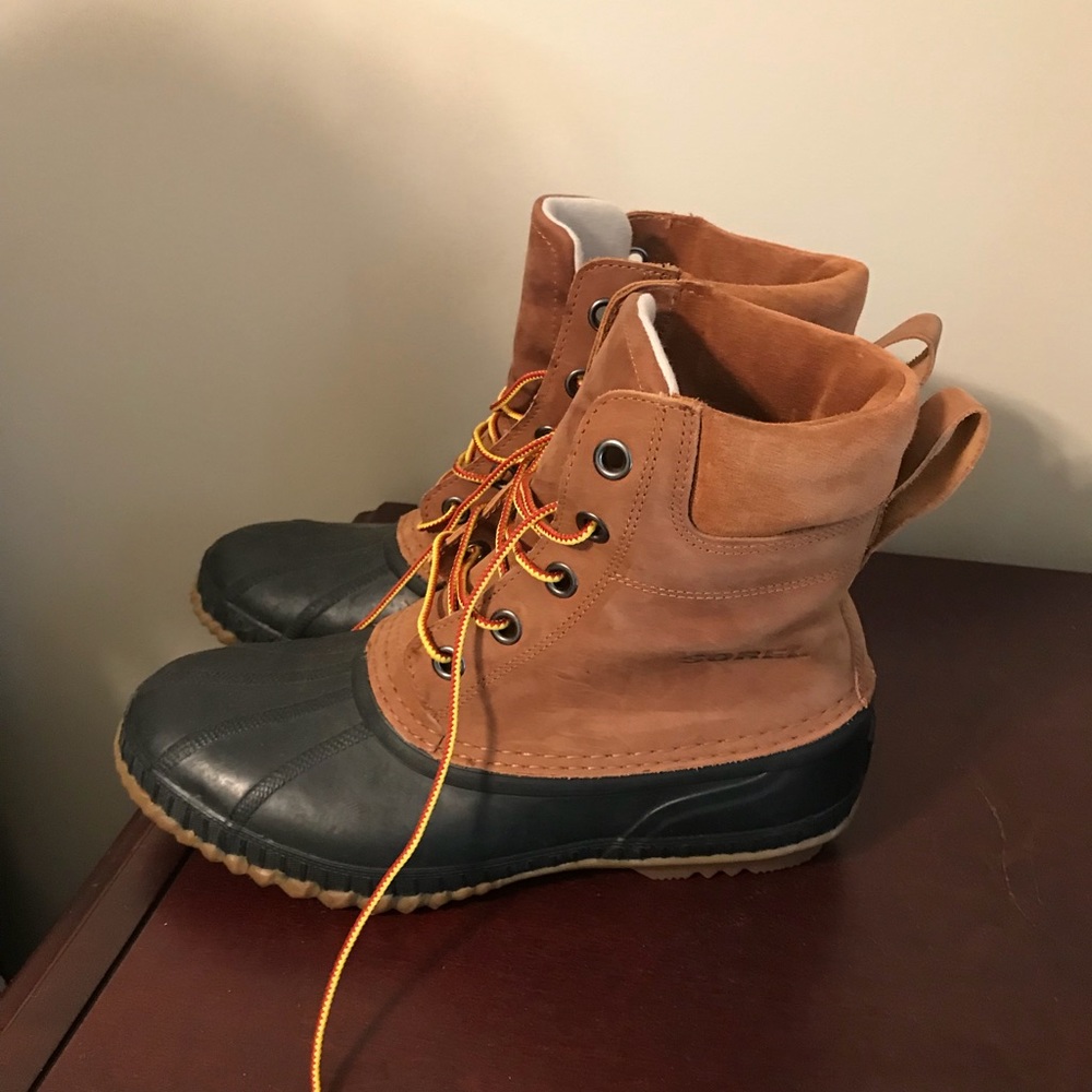 Men’s Sorel tan waterproof duckboots - Picture 2 of 6